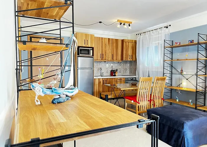 Steel & Oak Vintage Apartments